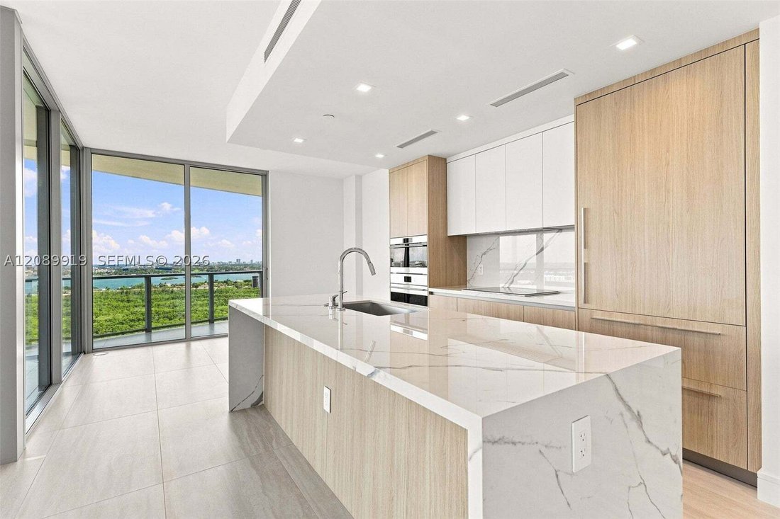 Condo in North Miami Beach, Florida, United States 3 - 18873895