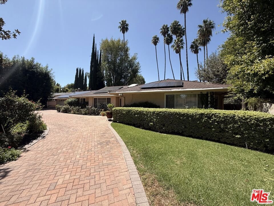 House in Los Angeles, California, United States 3 - 18870703