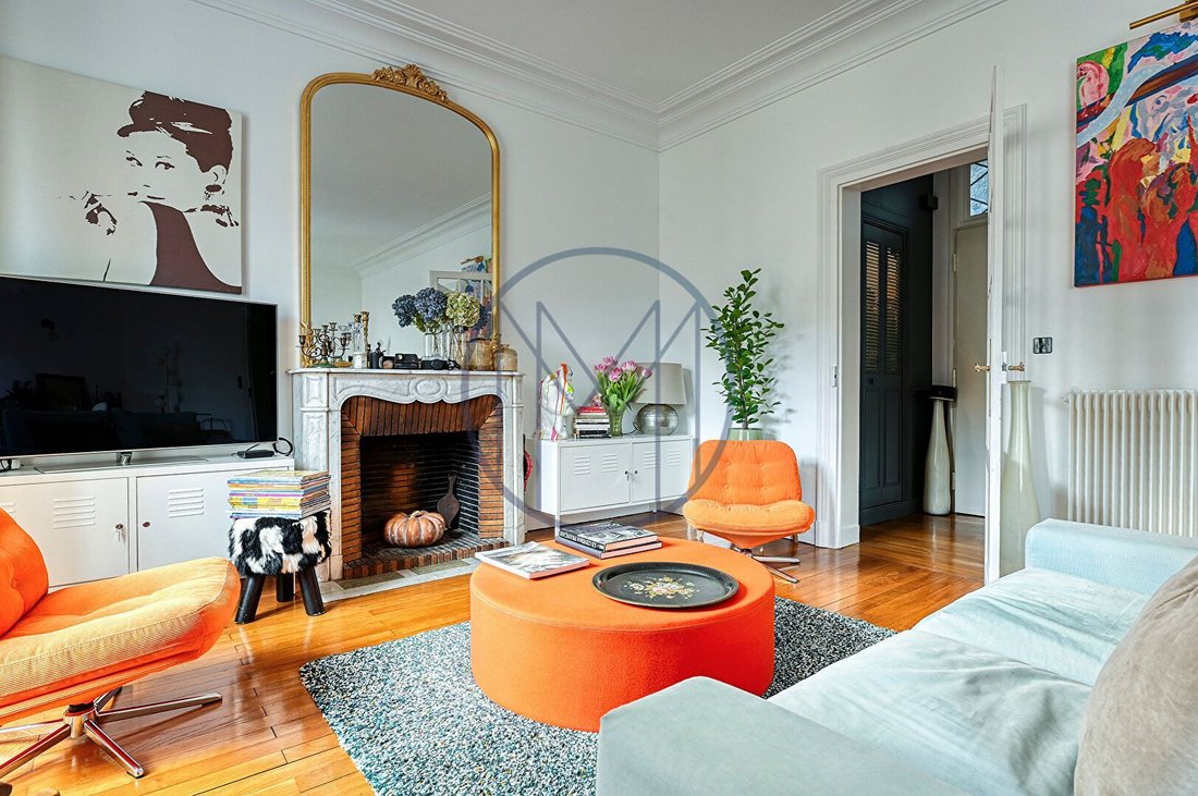 Apartment in Domaine National du Château, Versailles, France 5 - 18874972