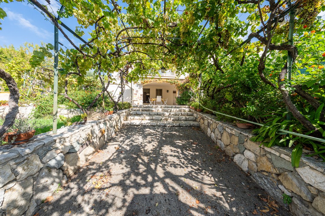 Villa in Centre du Village, La Colle-sur-Loup, France 2 - 18875136
