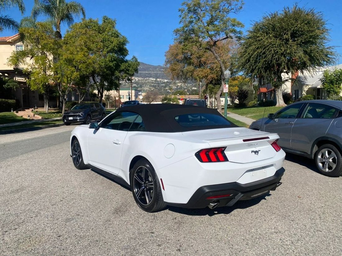 Cabriolet in Los Angeles, CA, United States 2 - 18875488