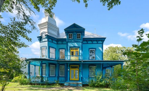 House in Saint-Antoine-de-Tilly, Quebec, Canada 1