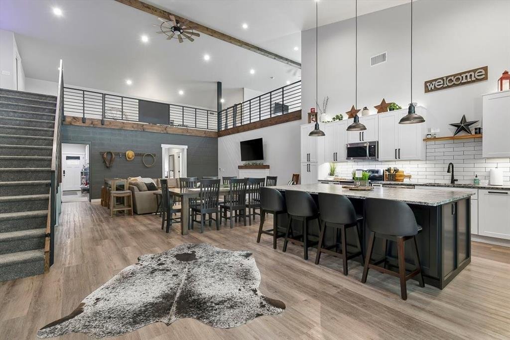 House in Granbury, Texas, United States 4 - 18874382