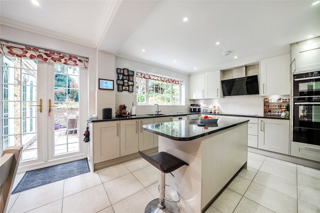 Haus in York Town, Surrey Heath, England 3 - 18873491