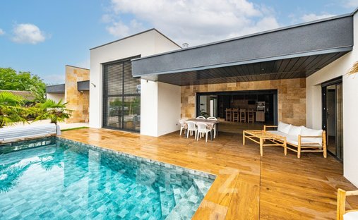 House in Zone Industrielle-Colombiere, Longvic, France 1