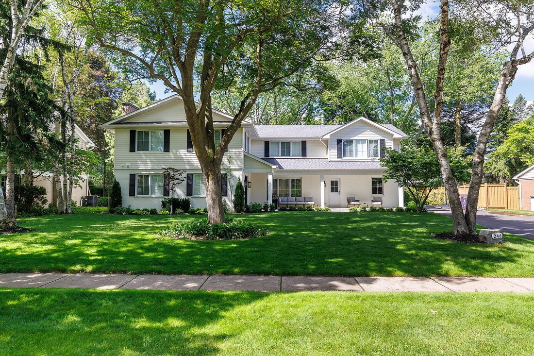 House in Oakville, Ontario, Canada 2 - 16938616