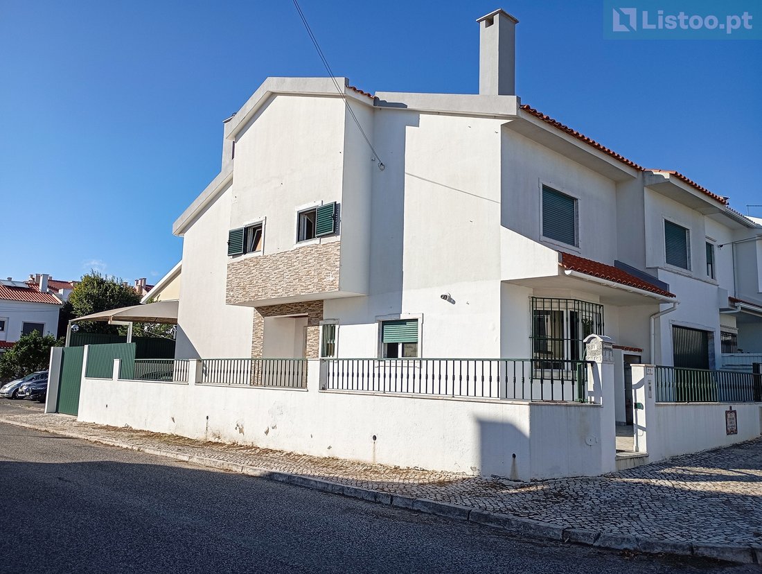 Villa in Rio de Mouro, Lisbon, Portugal 1 - 18875055