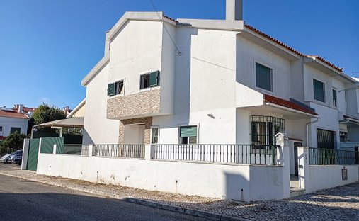 Villa in Rio de Mouro, Lissabon, Portugal 1