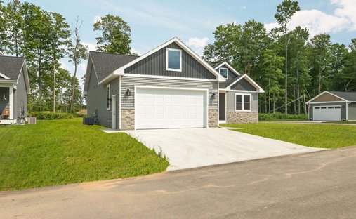 House in Grawn, Michigan, United States 1