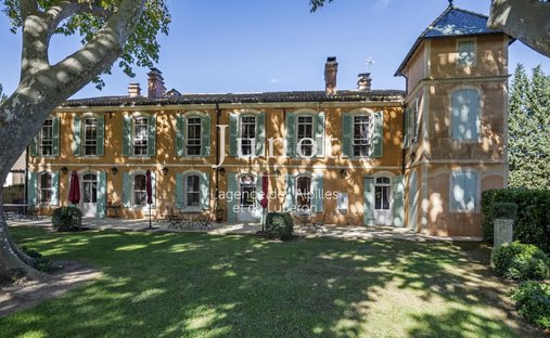 House in Arles, Provence-Alpes-Côte d'Azur, France 1