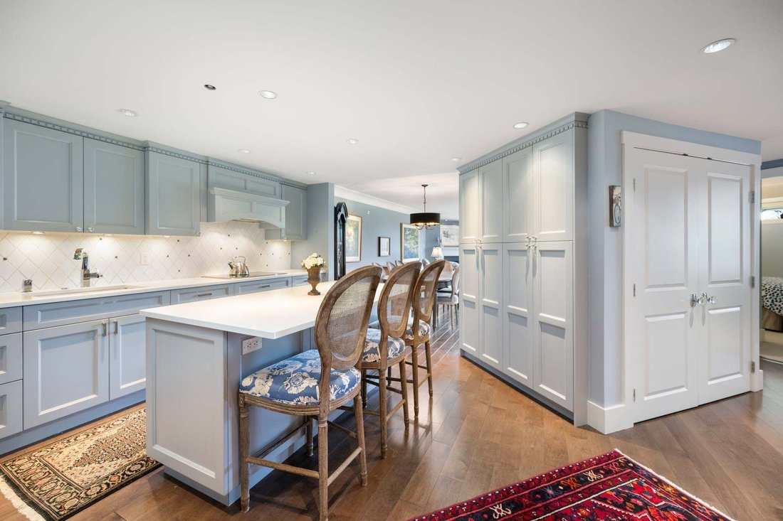 Condo in Vancouver, British Columbia, Canada 1 - 18874879