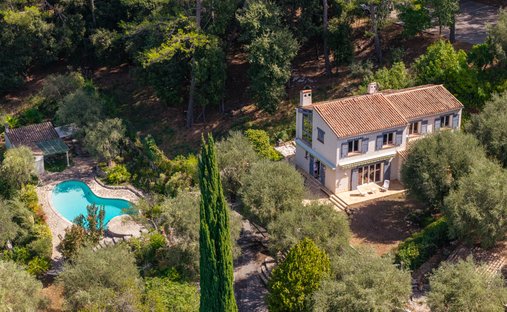 Villa in Centre du Village, La Colle-sur-Loup, France 1
