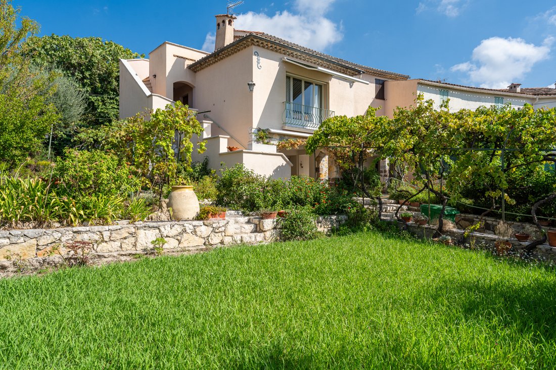 Villa in Centre du Village, La Colle-sur-Loup, France 1 - 18875136