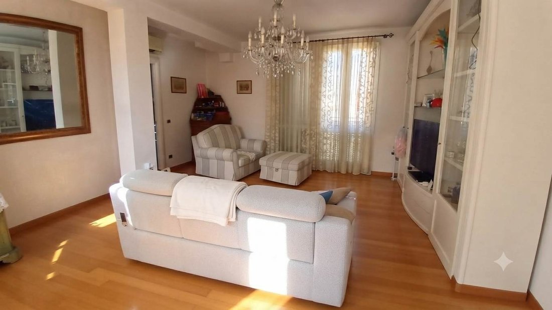 Appartement à Modène, Émilie-Romagne, Italie 2 - 18874923