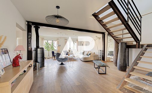 Casa en Meseta Oeste, Suresnes, Francia 1