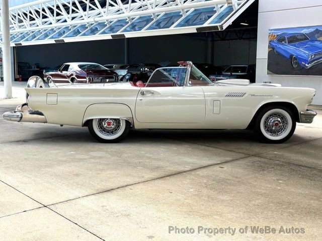 Ford Thunderbird in Calverton, NY, United States 5 - 18873689