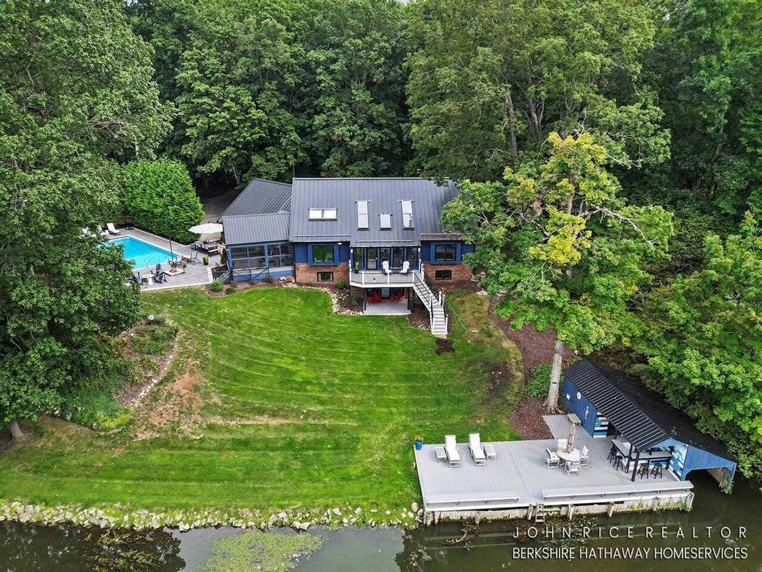 House in Alto, Michigan, United States 2 - 18871484