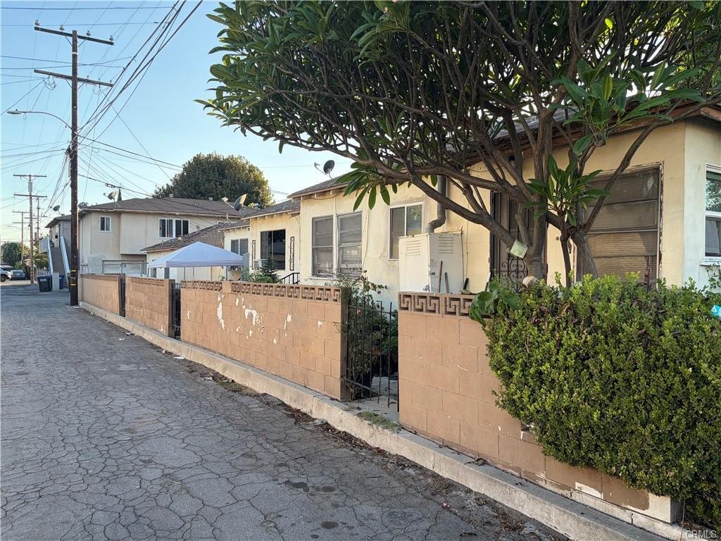 House in East Los Angeles, California, United States 3 - 18872094