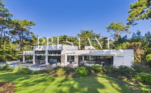 House in Anglet, Nouvelle-Aquitaine, France 1