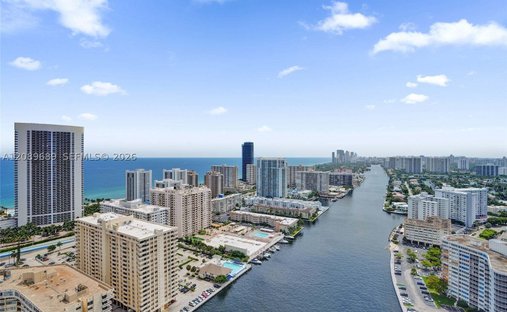 Condo in Hallandale Beach, Florida, United States 1