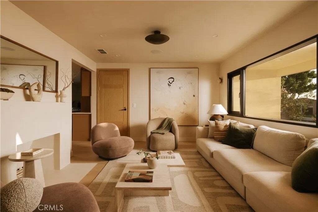 House in Inglewood, California, United States 1 - 18873926