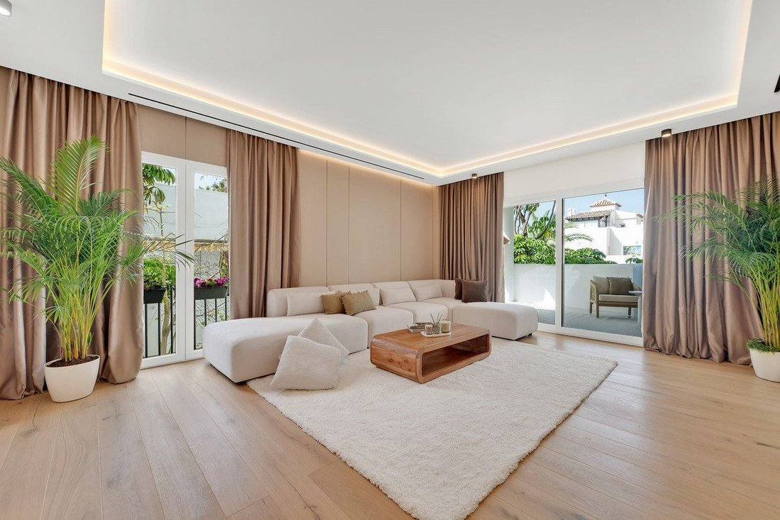 Apartment in Marbella, Andalusia, Spain 1 - 18871772
