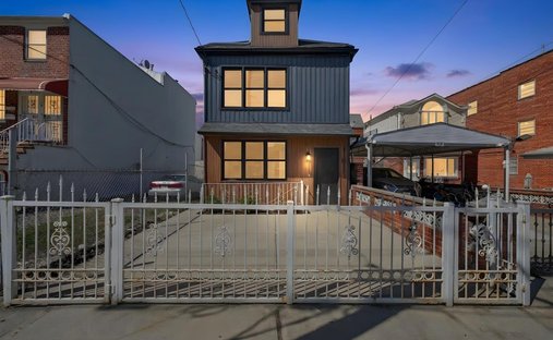 House in New York, New York, United States 1