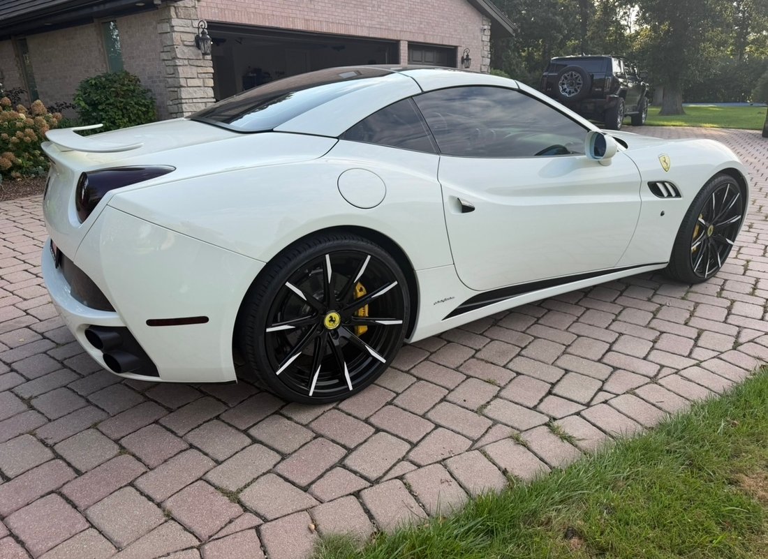 Cabriolet in Roselle, IL, United States 5 - 18871837
