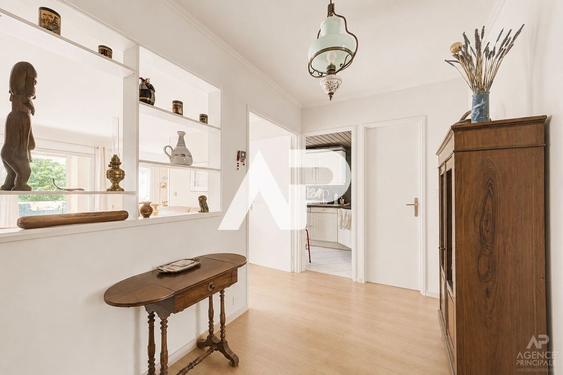 Apartment in Centre Ville, Rueil-Malmaison, France 1 - 18874892