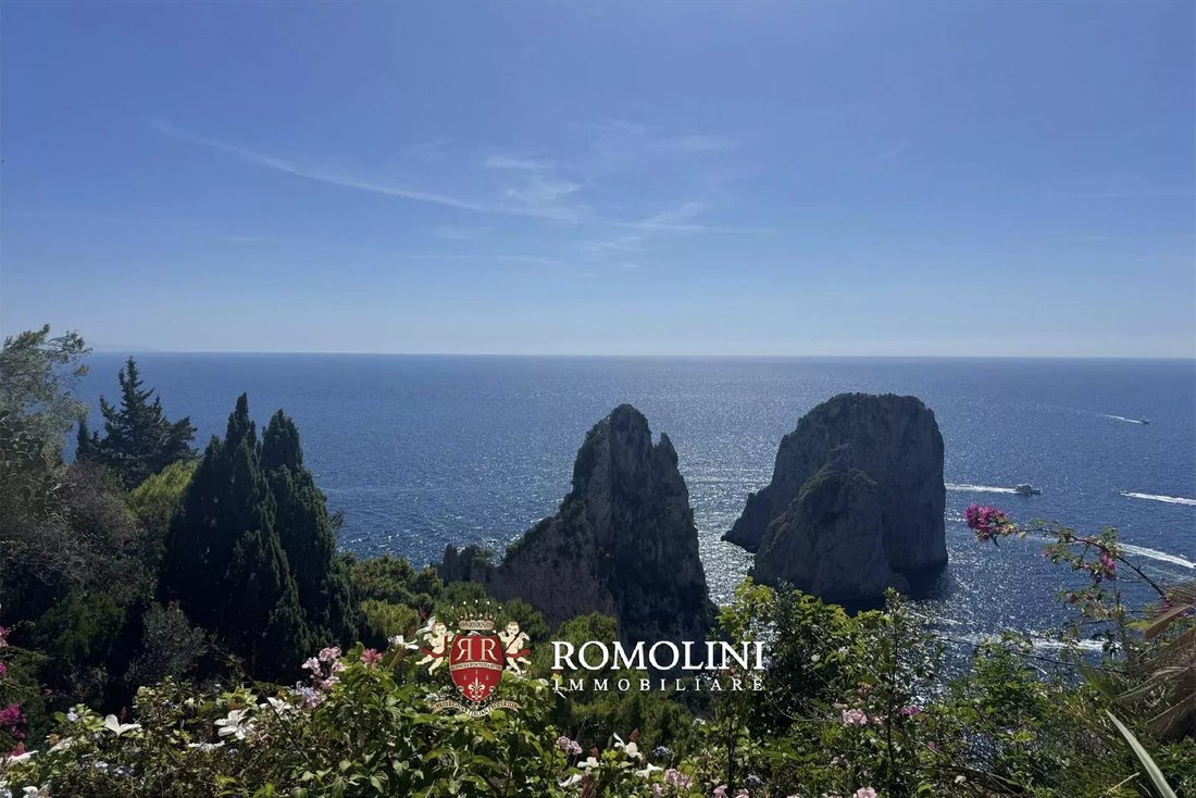 Villa en Capri, Campania, Italia 1 - 18872645