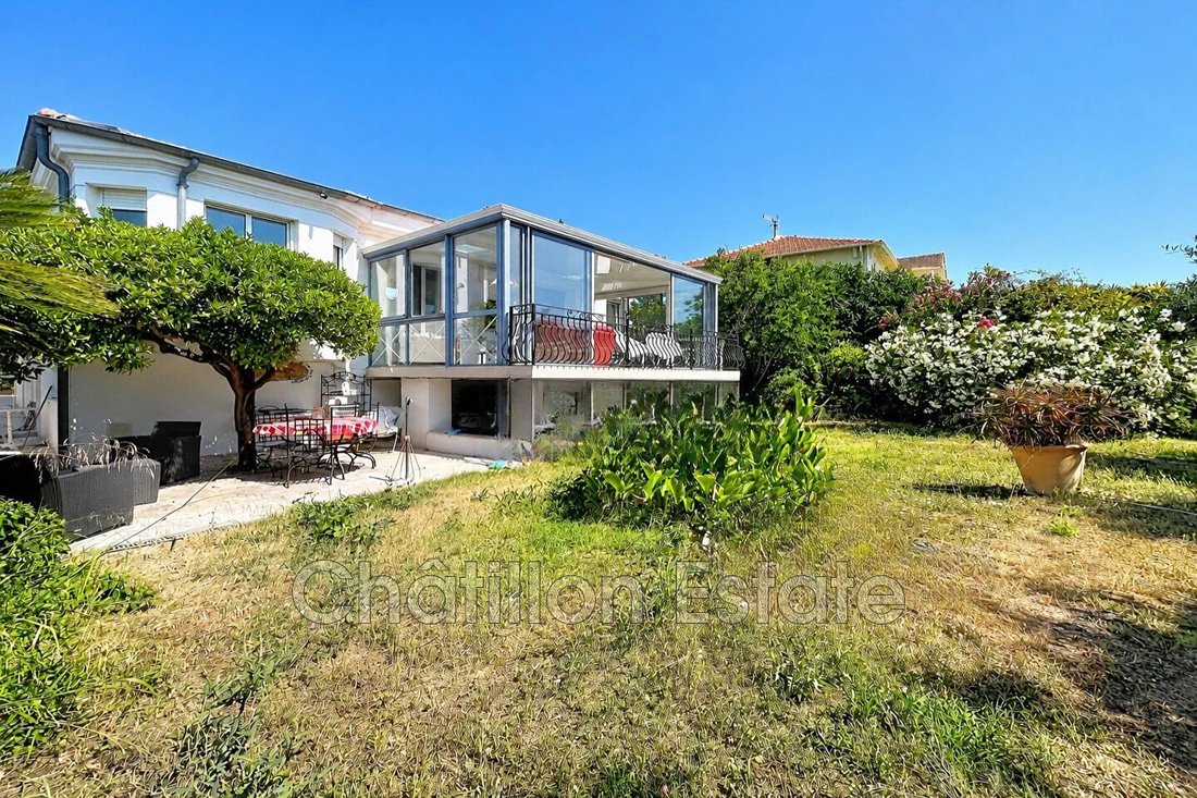Villa a Gabelle-Courcettes-Les Clos, Vallauris, Francia 2 - 18871596
