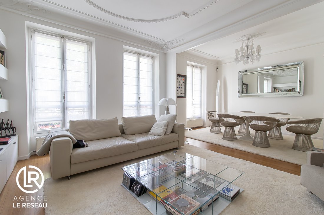Apartment in La Plaine des Sablons, Neuilly-sur-Seine, France 1 - 18875004