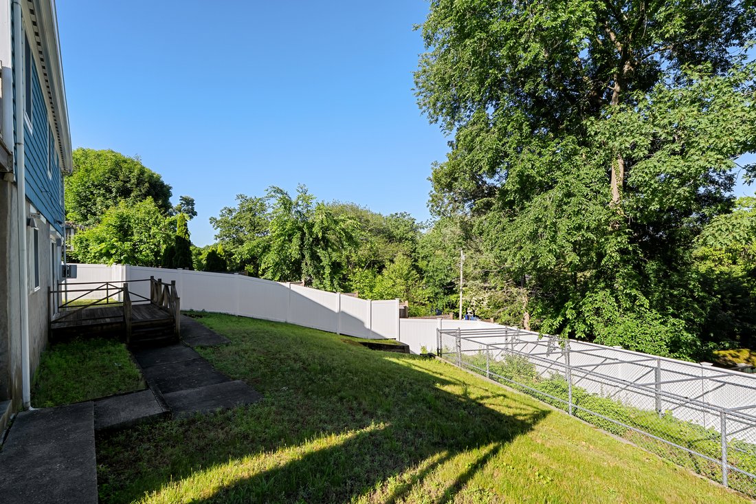 House in Arlington, Massachusetts, United States 4 - 18872328