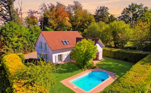 Villa in Pratteln, Basel-Landschaft, Schweiz 1