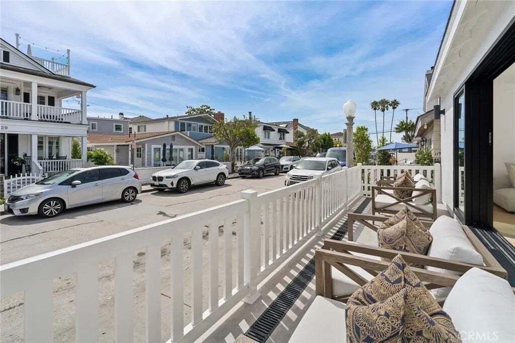 Newport Beach, California, United States 4 - 18873880