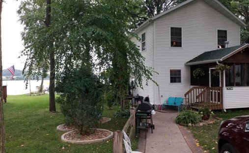 House in Lake Wisconsin, Wisconsin, United States 1