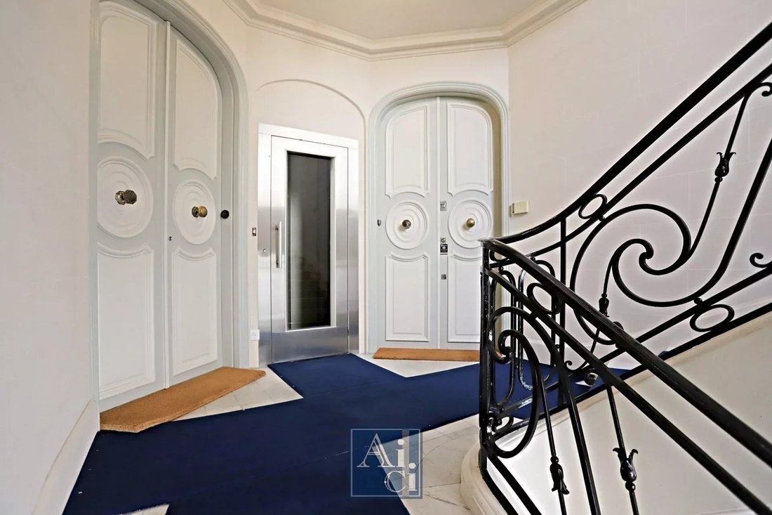 Apartment in Porte Dauphine, Paris 16e Arrondissement, Paris 1 - 18872413