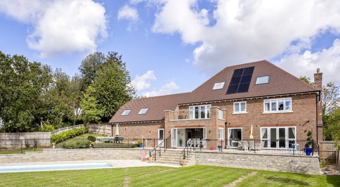 Haus in Burgess Hill, England 5 - 18874744