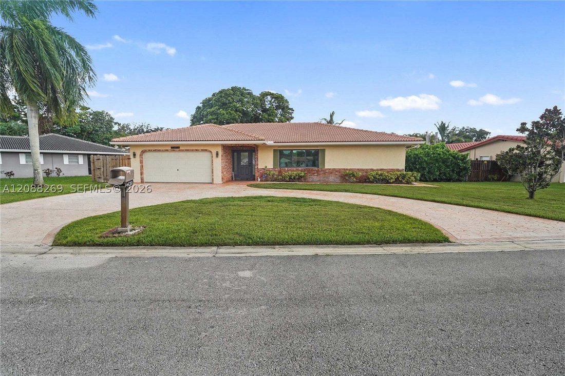 House in Coral Springs, Florida, United States 3 - 18873946