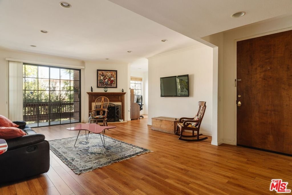 Condo in Los Angeles, California, United States 2 - 18873525