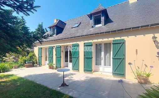 House in Larmor-Baden, Brittany, France 1
