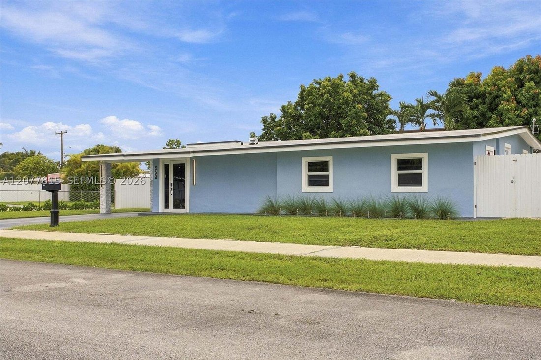House in Miami, Florida, United States 3 - 18873942