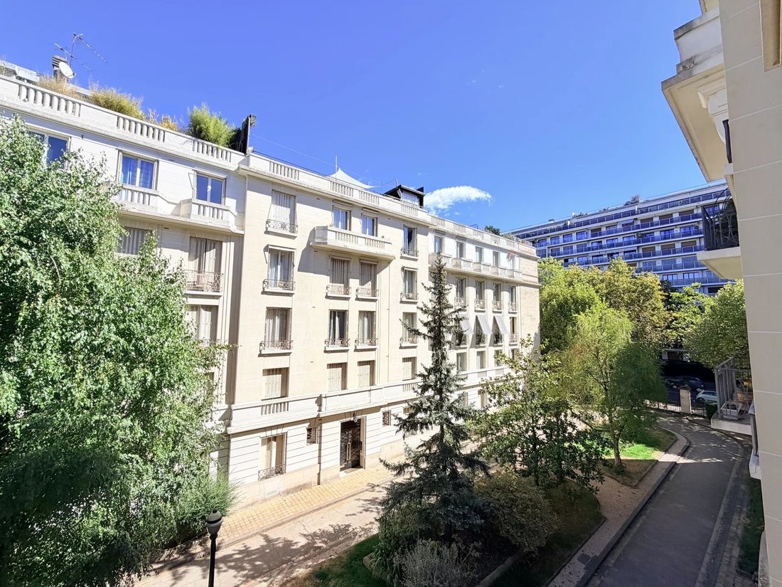 Apartment in Auteuil Nord, Paris 16e Arrondissement, Paris 4 - 18874932