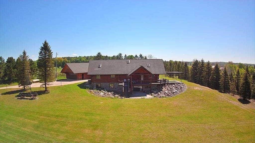 House in Evart, Michigan, United States 1 - 18874632