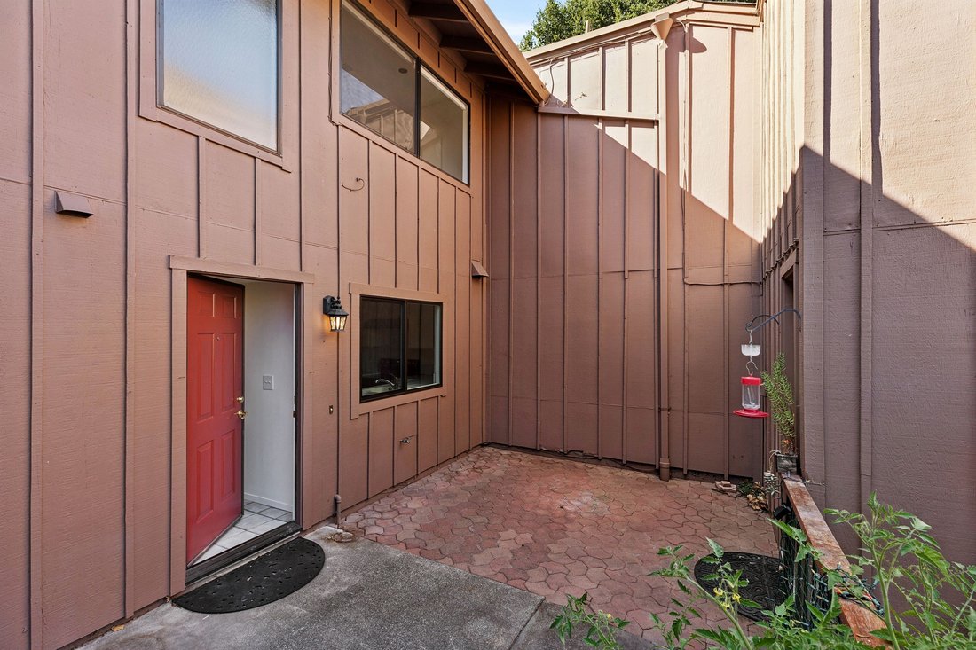 House in Novato, California, United States 3 - 18873054