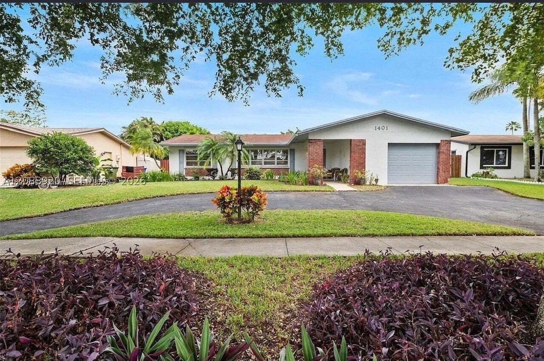 Maison à Pembroke Pines, Floride, États-Unis 1 - 18870688