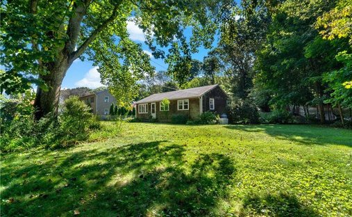 House in South Kingstown, Rhode Island, United States 1
