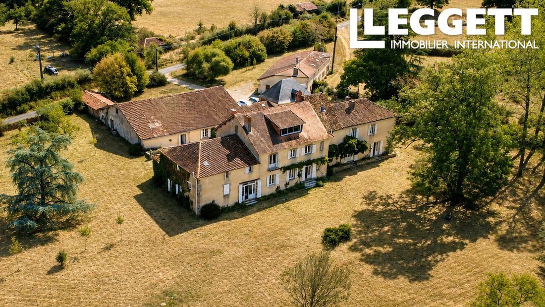 House in Hiesse, Nouvelle-Aquitaine, France 2 - 18691332