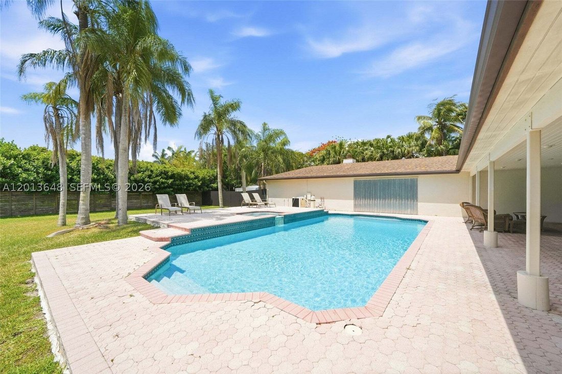 House in Miami, Florida, United States 3 - 17909822