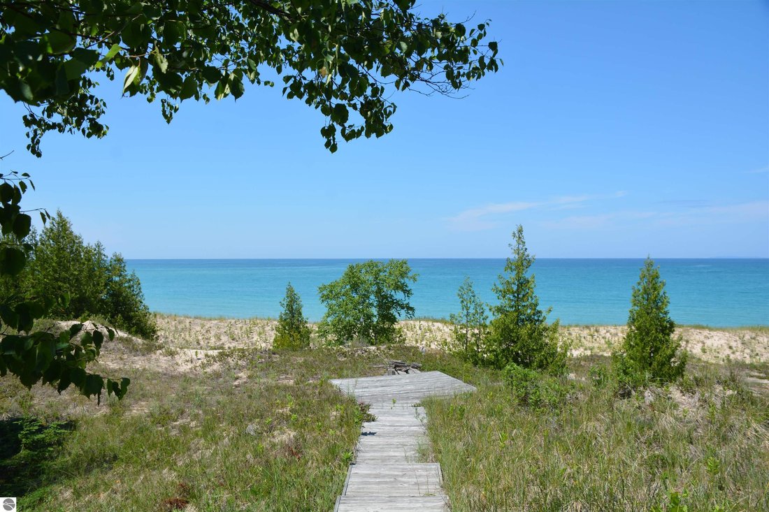 House in Northport, Michigan, United States 2 - 18872385
